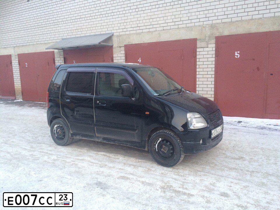 Фото автомобиля LADA 2106, 1994 — госномер Е007СС23. Цвет: СИНИЙ