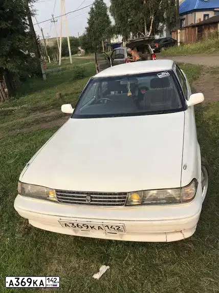 Фото автомобиля TOYOTA MARK II, 1990 — госномер У636ЕО44