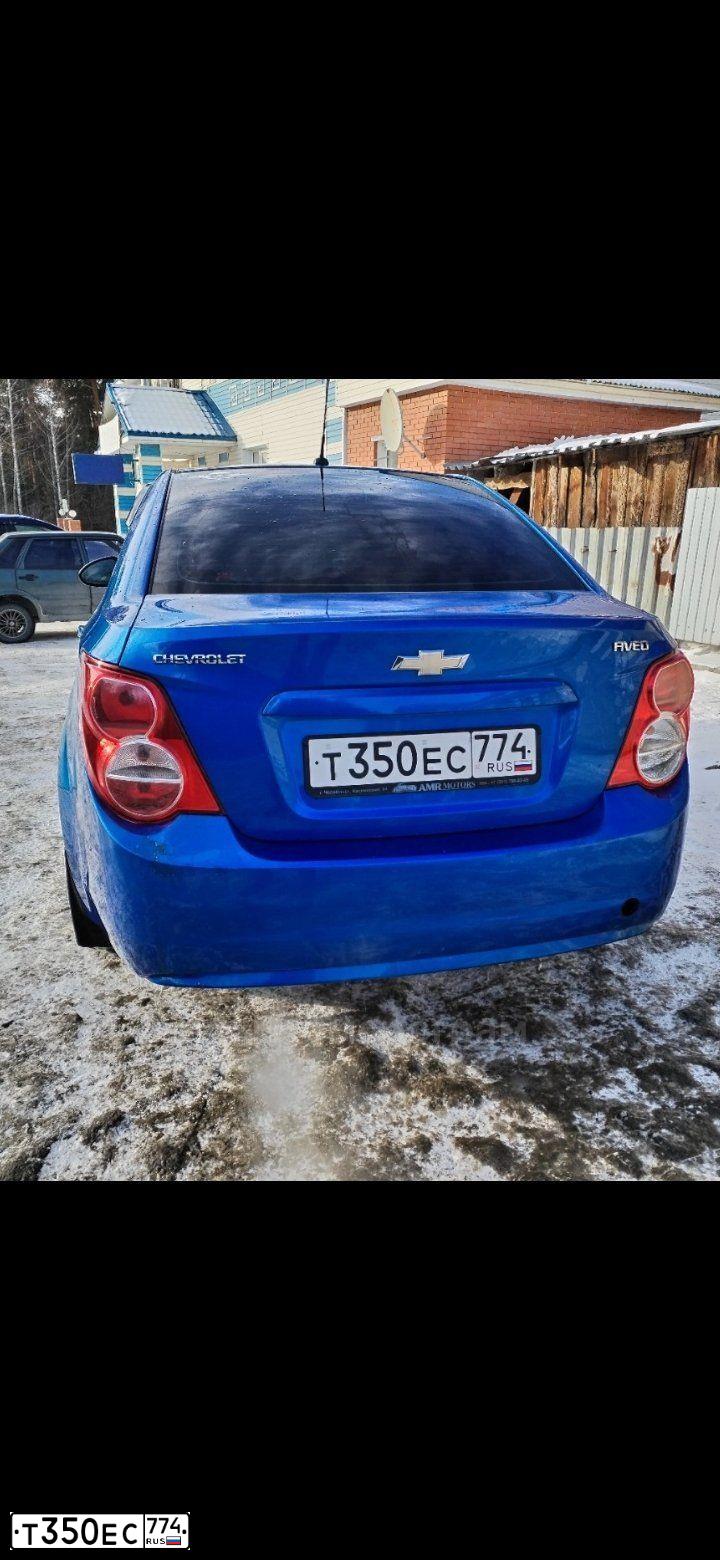 Фото автомобиля CHEVROLET AVEO, 2012 — госномер Т350ЕС774. Цвет: синий
