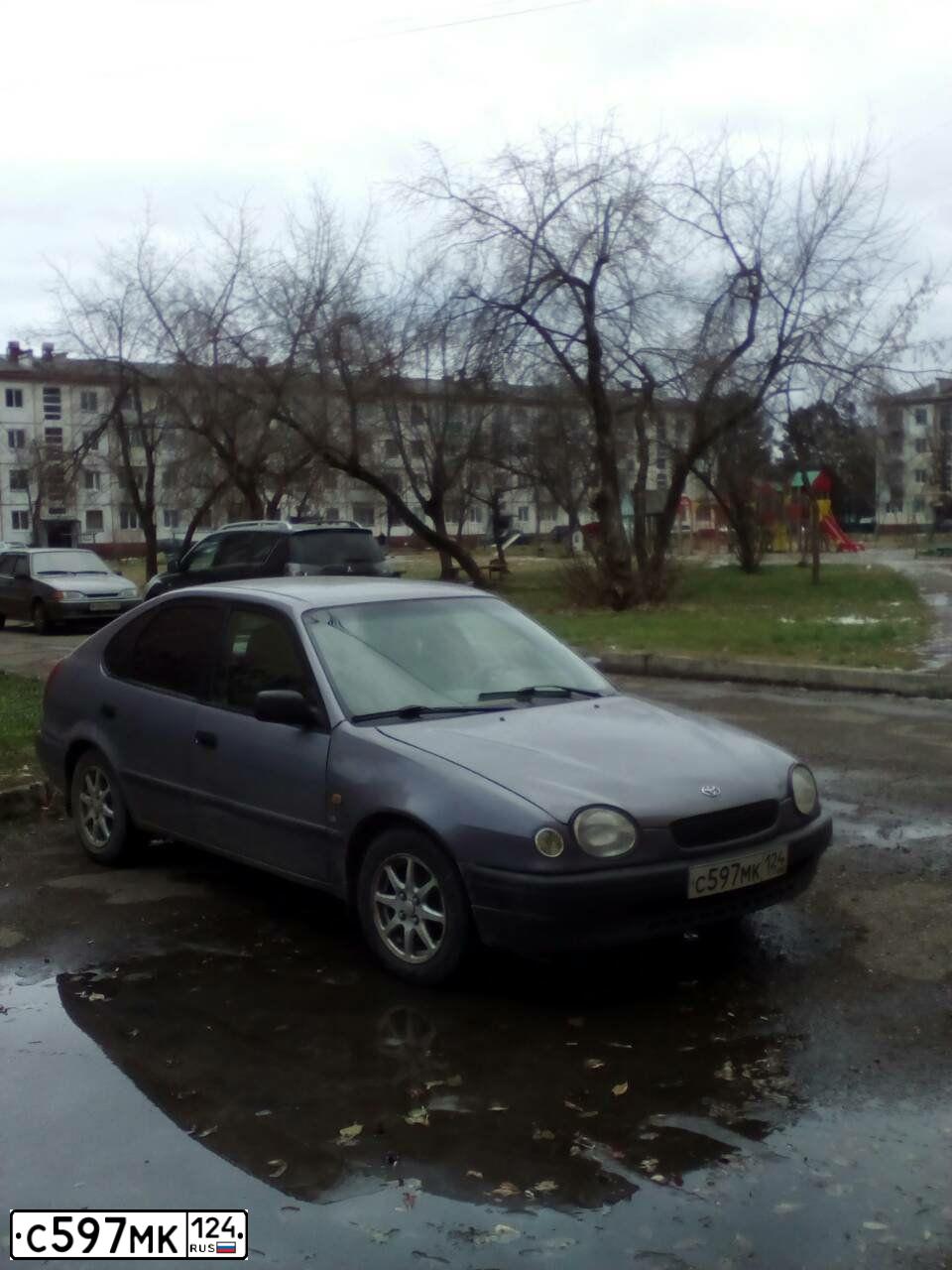 Фото автомобиля TOYOTA COROLLA, 1998 — госномер С745МТ142. Цвет: СЕРЫЙ