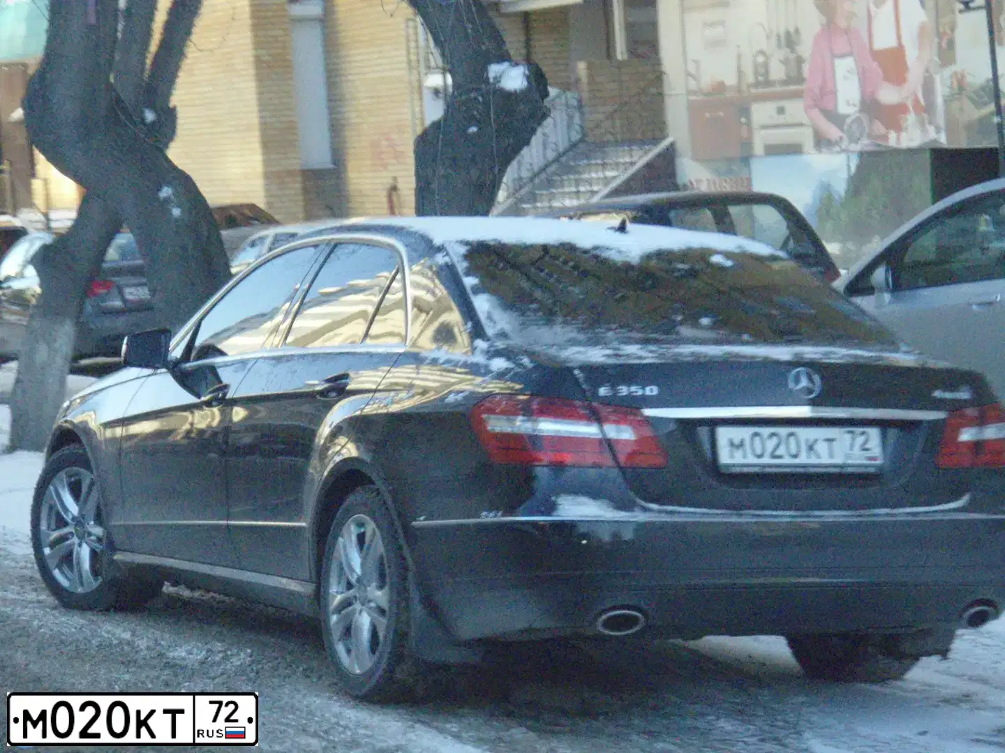 Фото автомобиля LANDROVER RANGE ROVER, 2014 — госномер О080РХ72. Цвет: Коричневый
