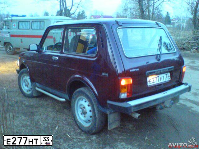 Фото автомобиля LADA 2121 NIVA, 2009 — госномер Е277НТ33. Цвет: ТЕМНО-ВИШНЕВЫЙ