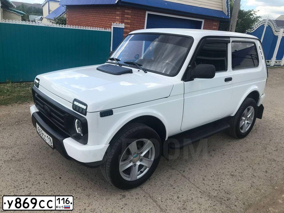 Фото автомобиля LADA 2121 NIVA, 2015 — госномер Е339ХВ12. Цвет: Белый
