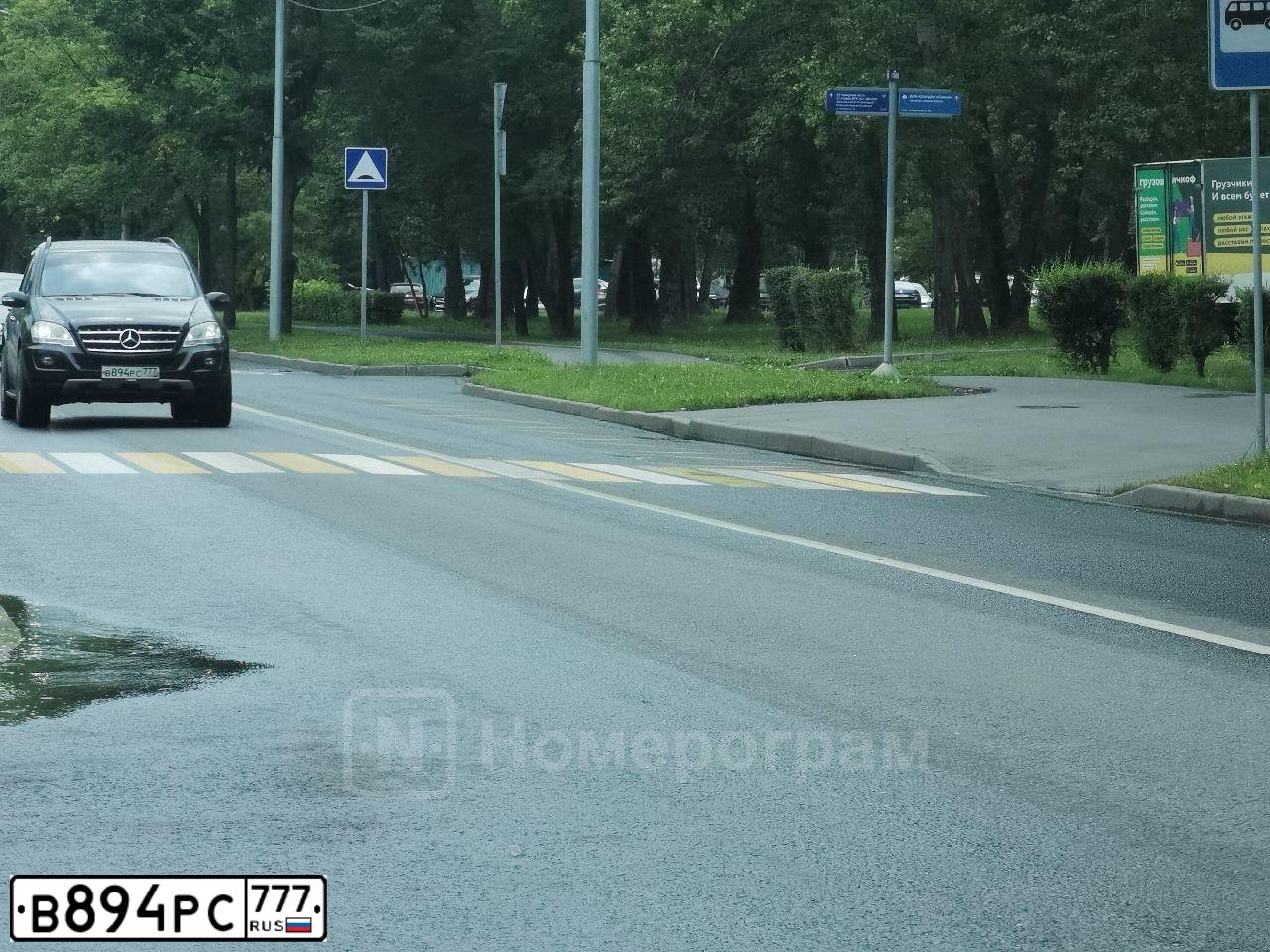 Фото автомобиля MERCEDES M-KLASSE, 2007 — госномер В894РС777. Цвет: ЧЕРНЫЙ