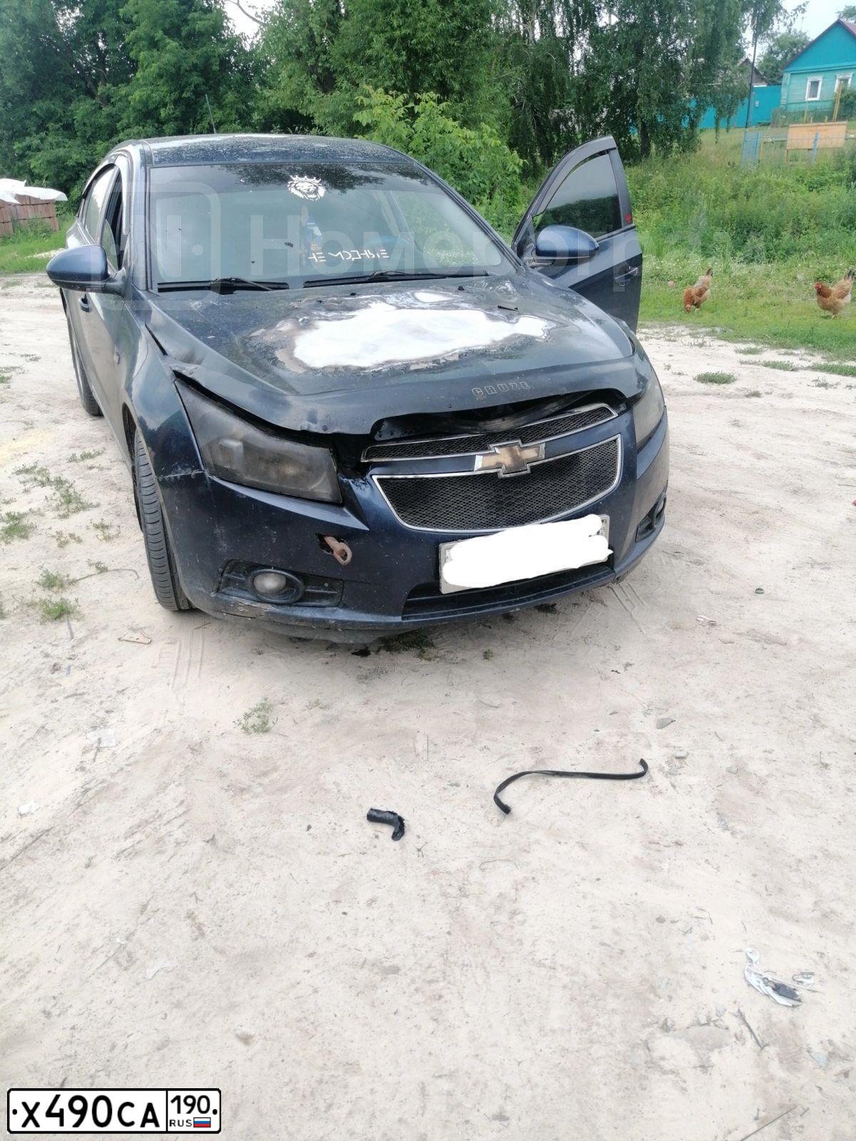 Фото автомобиля CHEVROLET CRUZE, 2011 — госномер Х490СА190. Цвет: СИНИЙ