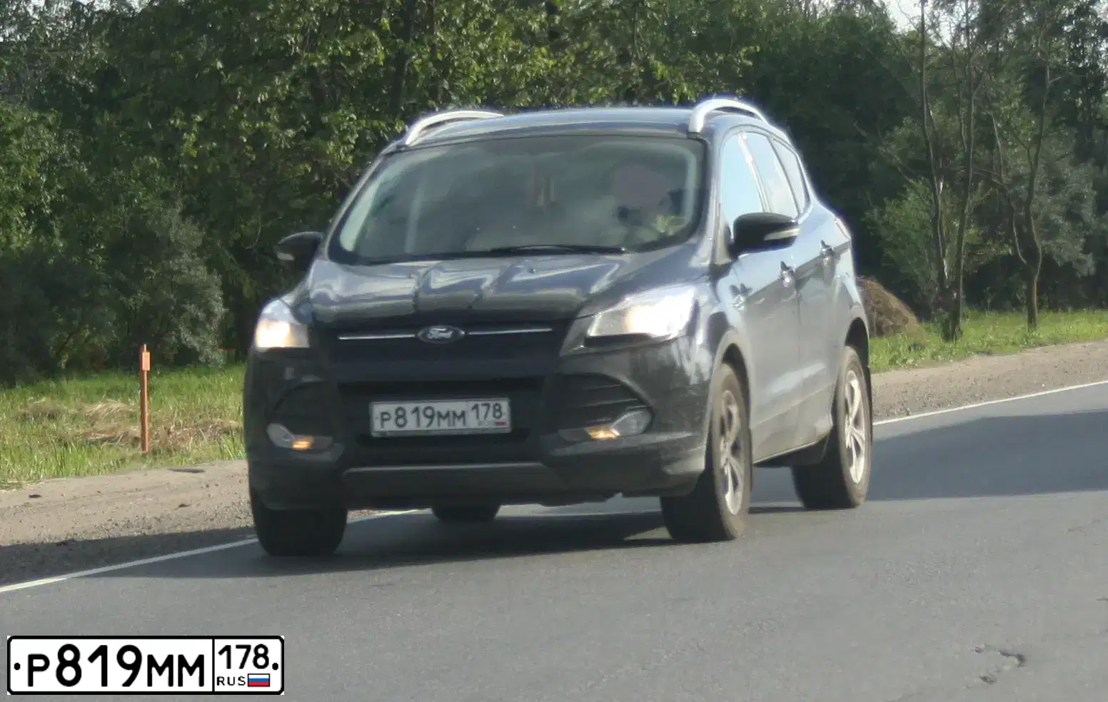 Фото автомобиля FORD KUGA, 2013 — госномер Н757ТК35. Цвет: ЧЕРНЫЙ