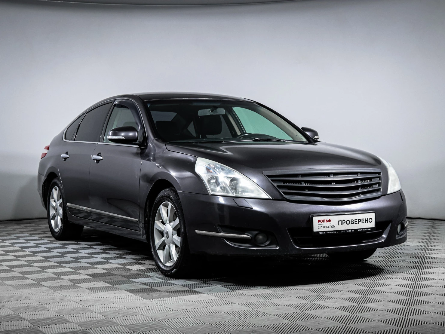 Фото автомобиля NISSAN TEANA, 2009 — госномер Е685ЕМ790. Цвет: СЕРО-СИРЕНЕВЫЙ