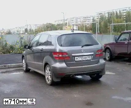 Фото автомобиля MERCEDES B-KLASSE, 2008 — госномер М710ММ48. Цвет: СЕРЫЙ