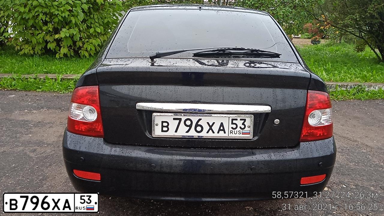 Фото автомобиля LADA 2172 PRIORA, 2008 — госномер В796ХА53. Цвет: ТЕМНО-ЗЕЛЕНЫЙ