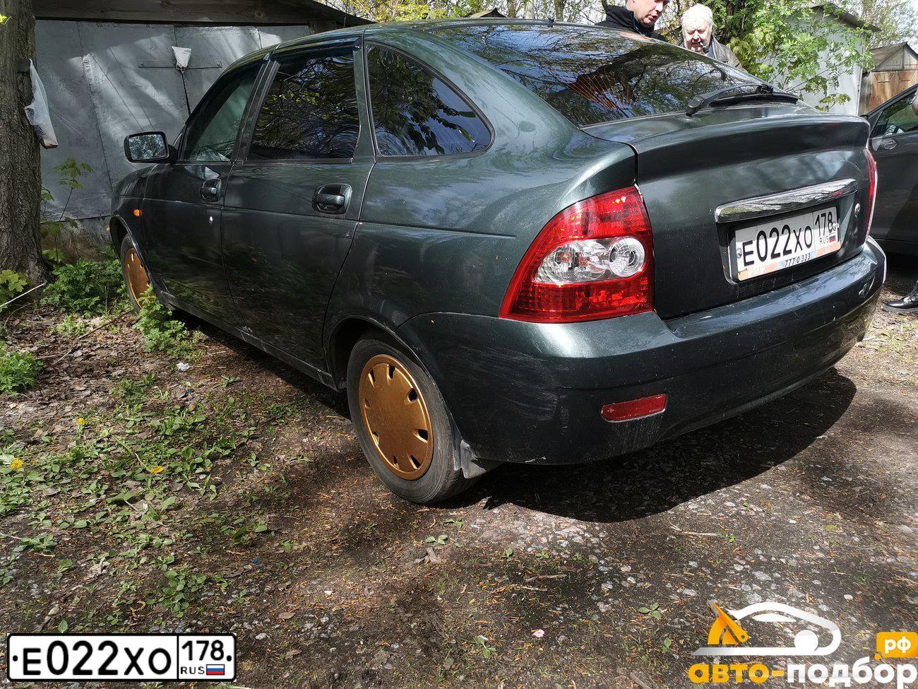 Фото автомобиля LADA 2172 PRIORA, 2011 — госномер Е022ХО178. Цвет: ЗЕЛЕНЫЙ