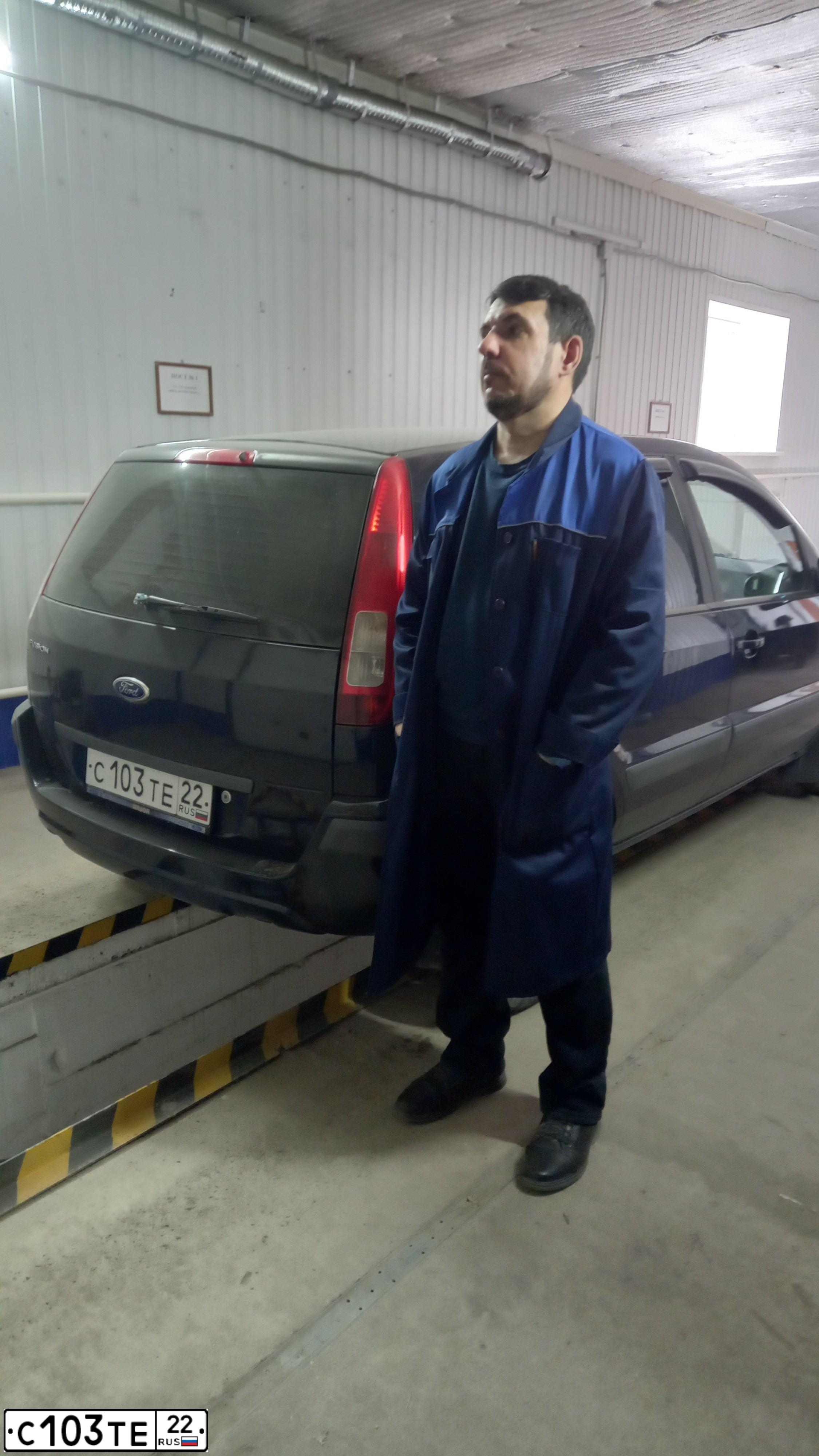 Фото автомобиля FORD FUSION, 2007 — госномер В669СО122. Цвет: Темно-синий