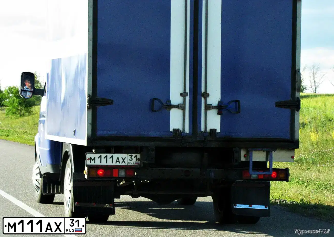 Фото автомобиля GAZ 3302 EL, 2008 — госномер М111АХ31. Цвет: СИНЕ-СИРЕНЕВЫЙ