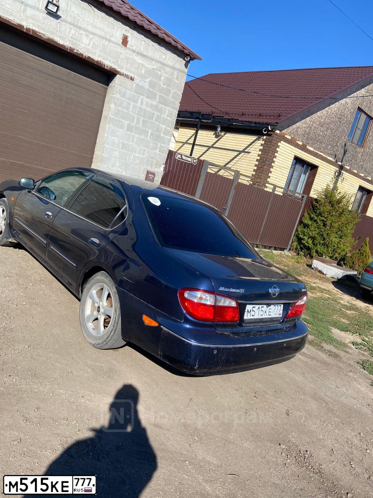Фото автомобиля NISSAN MAXIMA, 2002 — госномер М515КЕ777. Цвет: СИНИЙ