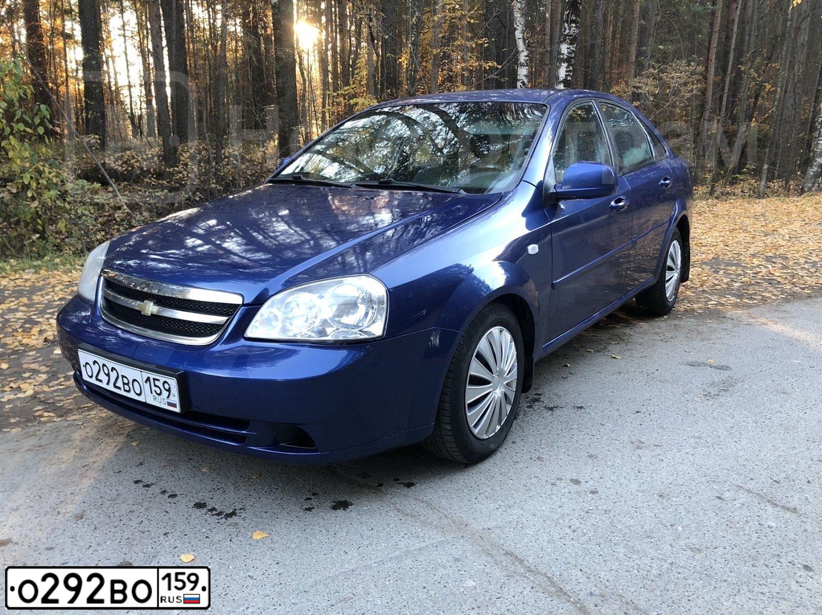 Фото автомобиля CHEVROLET LACETTI, 2011 — госномер В212РС43. Цвет: синий