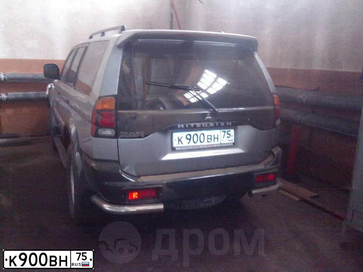 Фото автомобиля MITSUBISHI PAJERO SPORT, 2003 — госномер К900ВН75. Цвет: СЕРЕБРИСТЫЙ