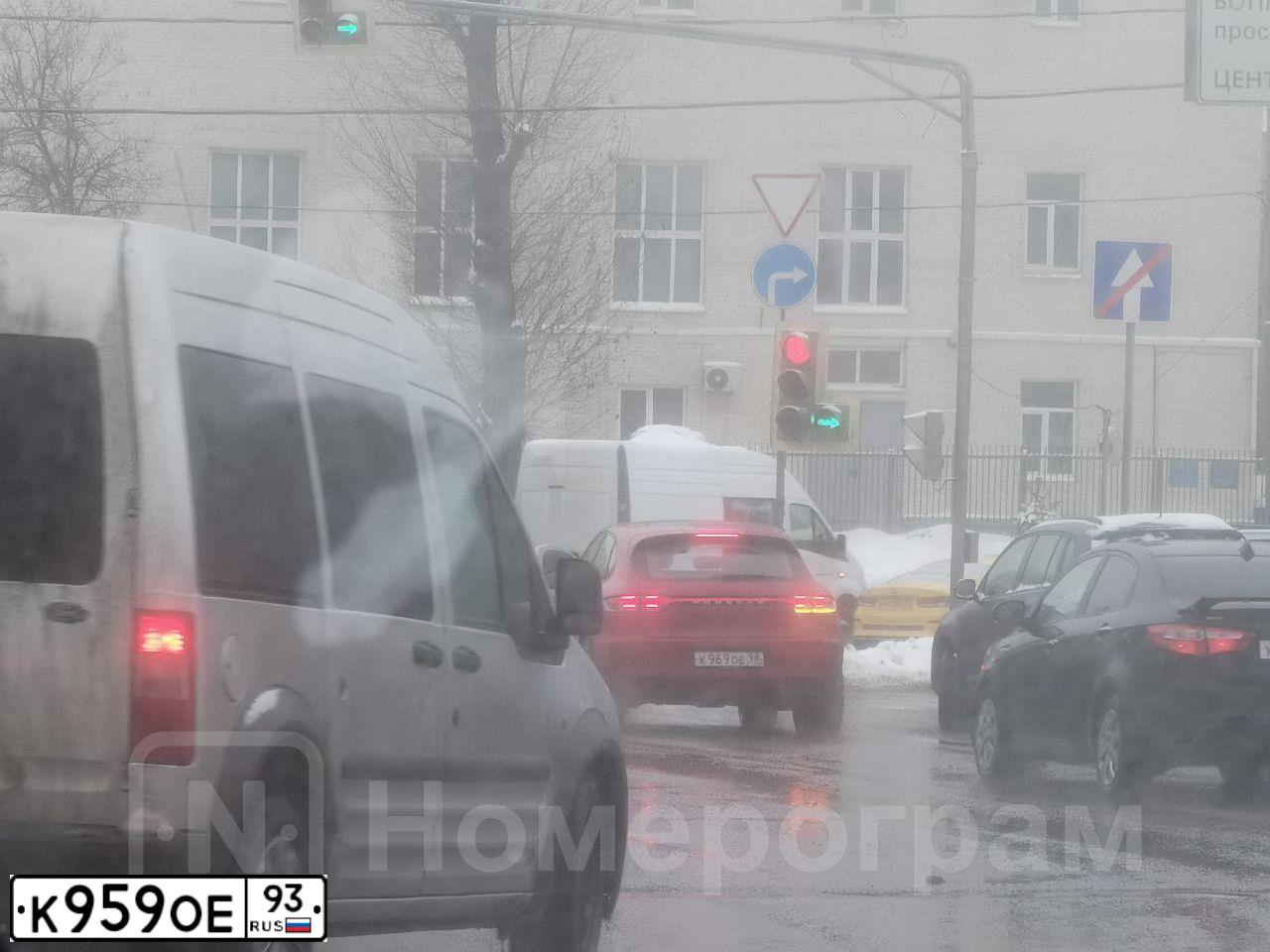 Фото автомобиля BMW SERIE 3, 2006 — госномер А717СВ15. Цвет: Белый
