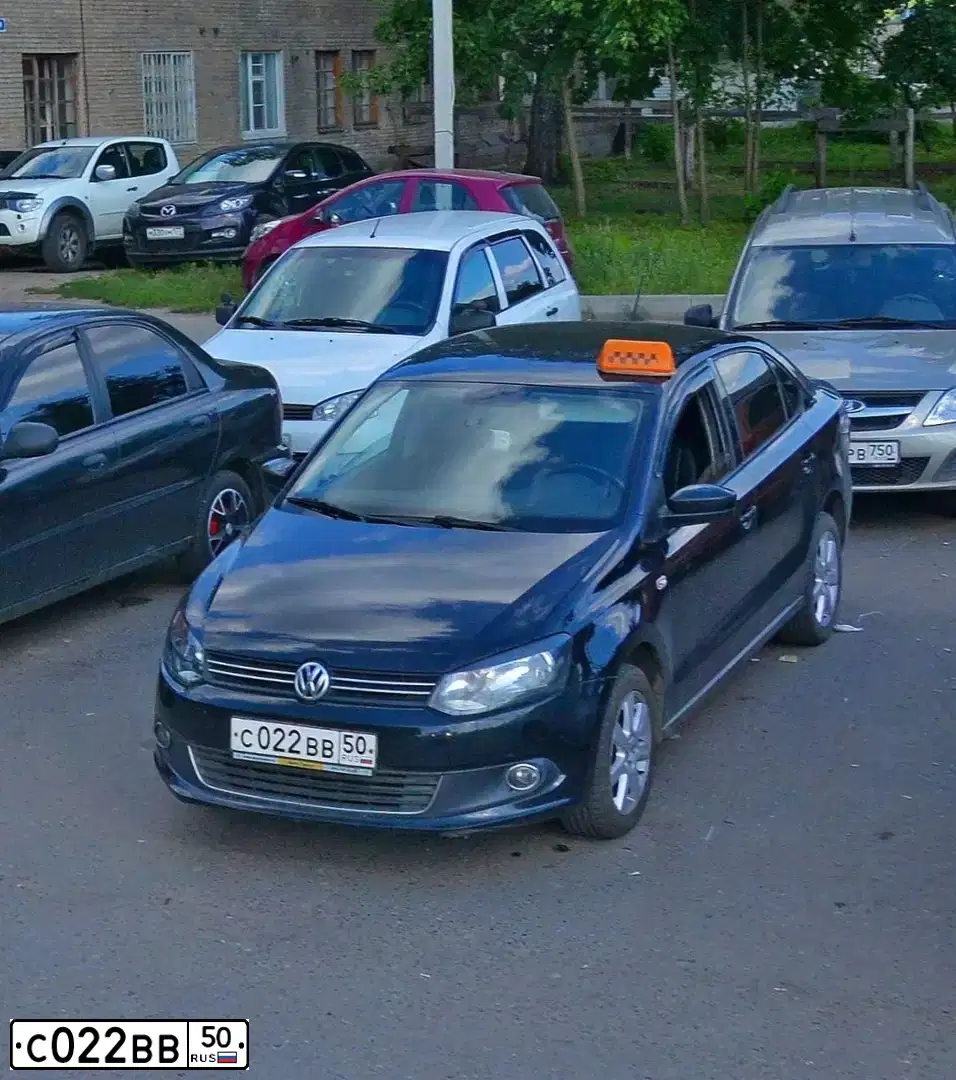 Фото автомобиля VOLKSWAGEN POLO, 2013 — госномер Е187ТУ08. Цвет: ЧЕРНЫЙ