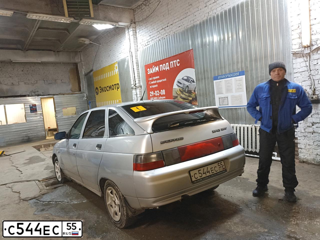 Фото автомобиля LADA 2112 LADA, 2007 — госномер С544ЕС55. Цвет: Серебристый