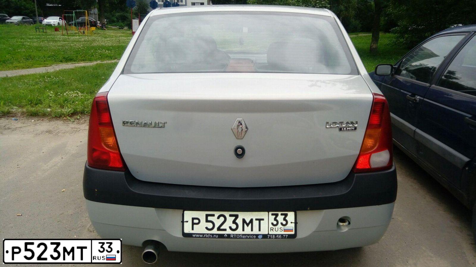 Фото автомобиля RENAULT LOGAN, 2007 — госномер Р523МТ33. Цвет: СЕРЫЙ