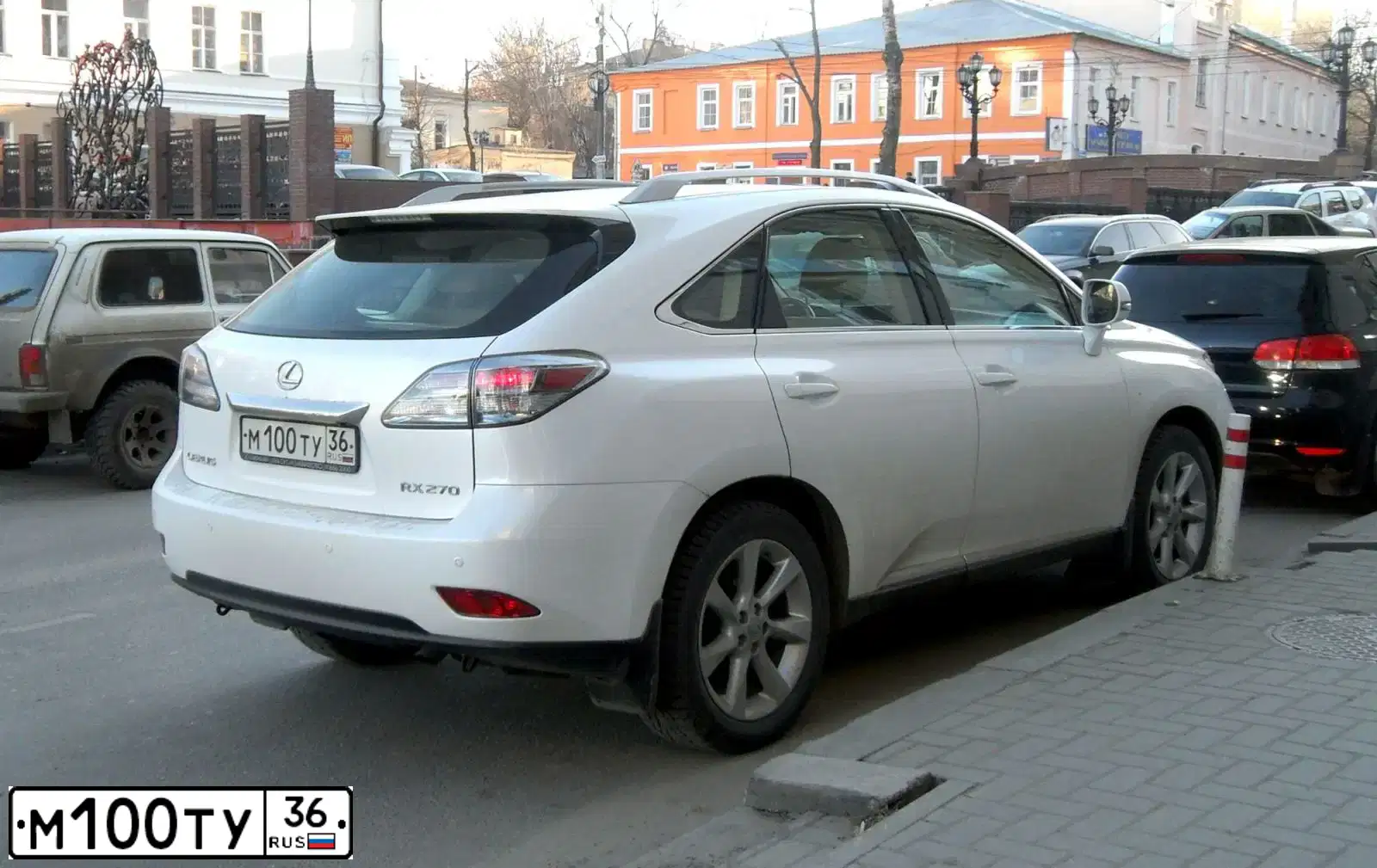 Фото автомобиля LEXUS RX, 2011 — госномер Т429НС14. Цвет: ПЕРЛАМУТРОВО-БЕЛЫЙ