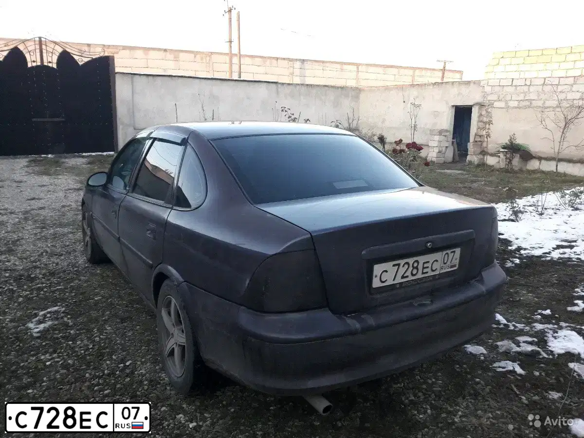 Фото автомобиля OPEL VECTRA, 1997 — госномер С728ЕС07. Цвет: ФИОЛЕТОВЫЙ МЕТАЛЛИК