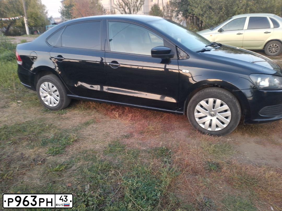 Фото автомобиля VOLKSWAGEN POLO, 2011 — госномер Х730УО43. Цвет: ЧЕРНЫЙ