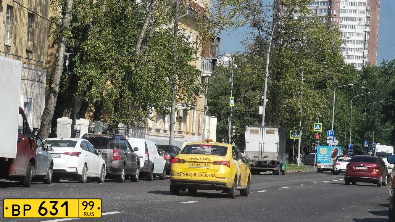 Фото автомобиля SKODA RAPID, 2021 — госномер Е948ТТ797. Цвет: ЖЕЛТЫЙ