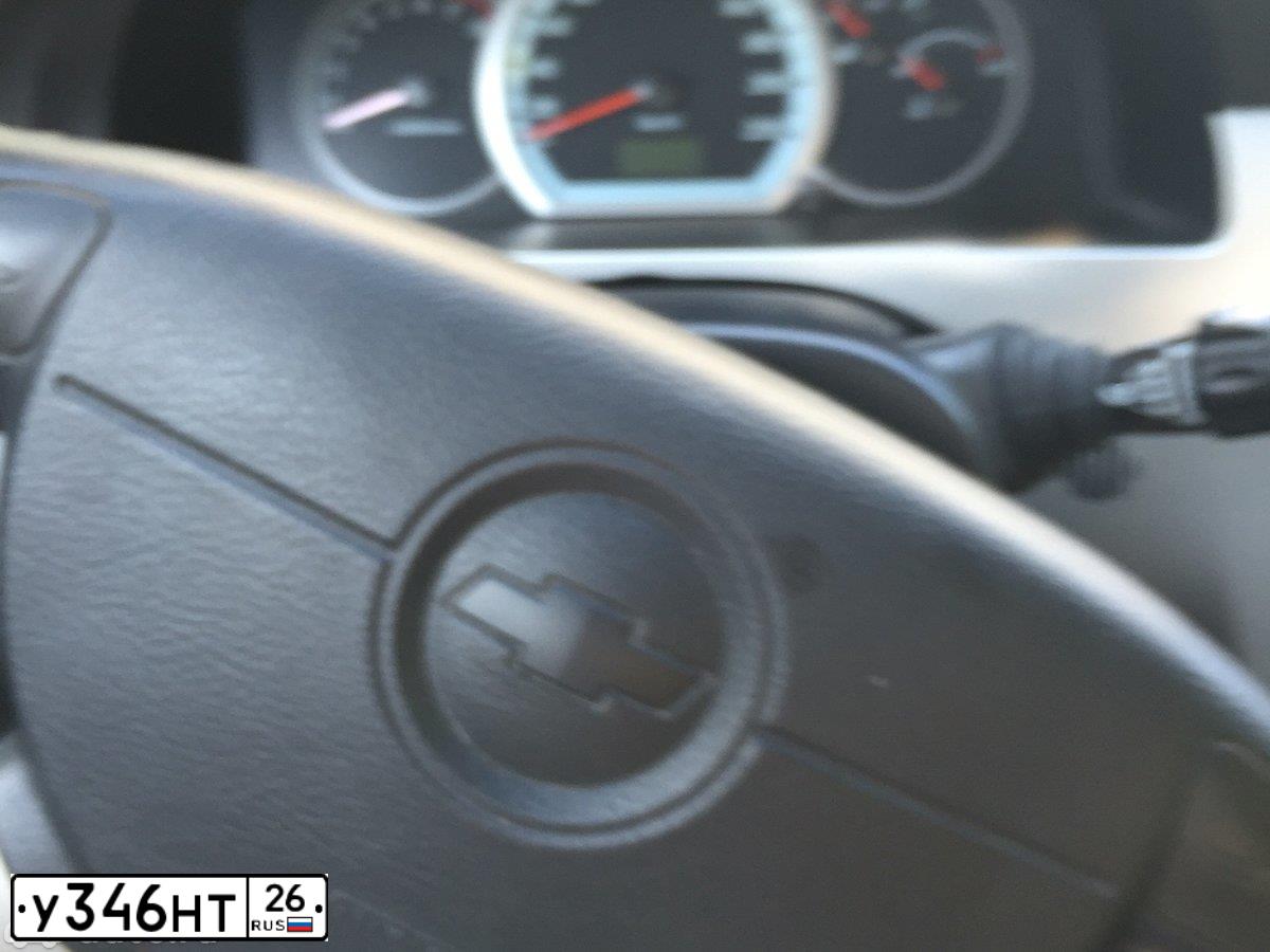 Фото автомобиля CHEVROLET LACETTI, 2010 — госномер У346НТ26. Цвет: ЧЕРНЫЙ