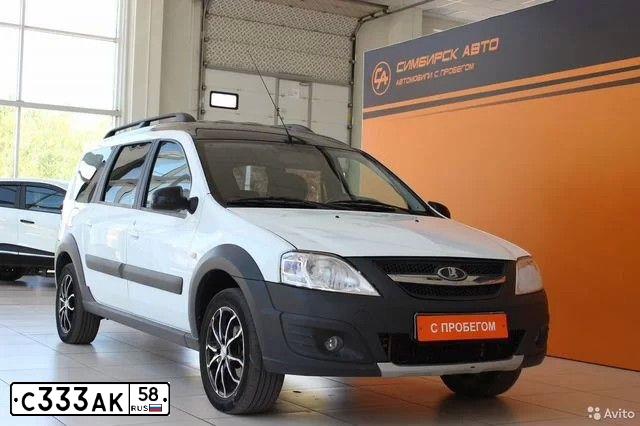 Фото автомобиля LADA LARGUS, 2018 — госномер С333АК58. Цвет: Белый