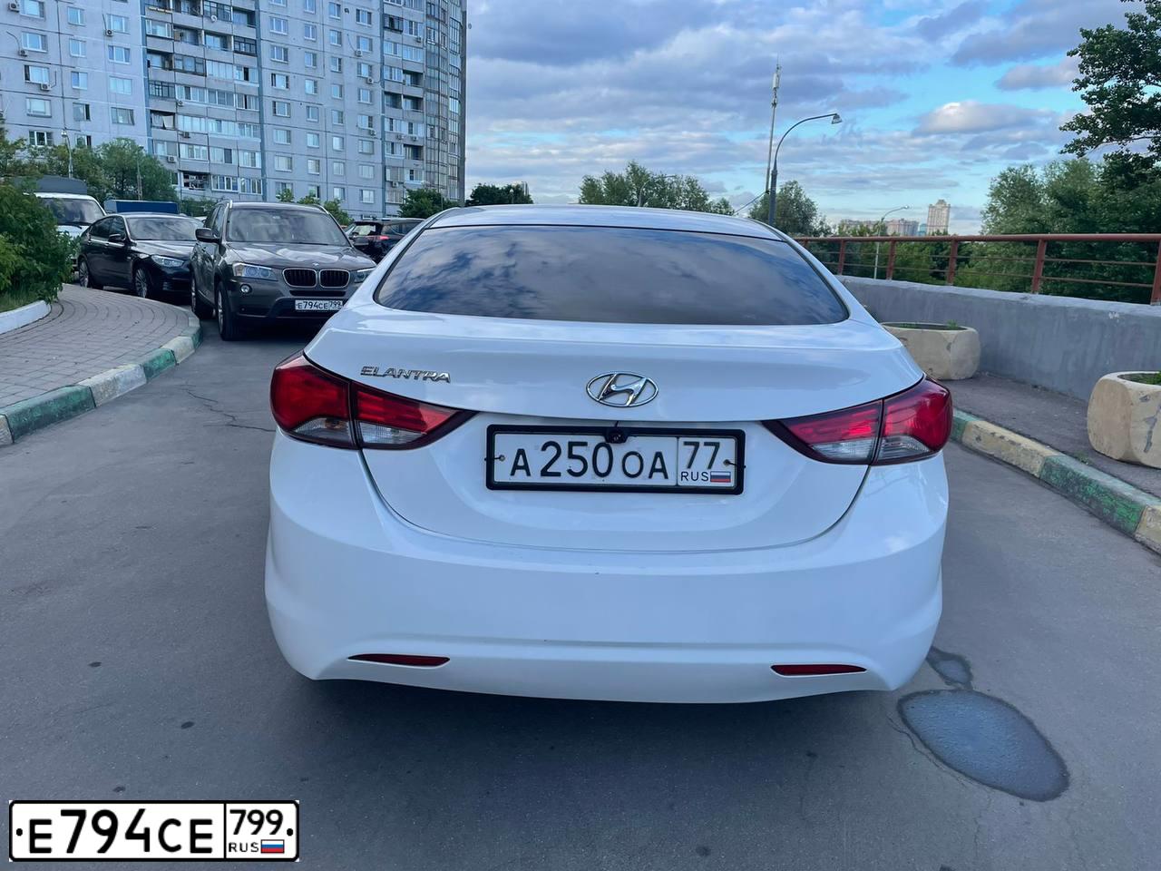 Фото автомобиля BMW X3, 2014 — госномер Е794СЕ799. Цвет: Коричневый