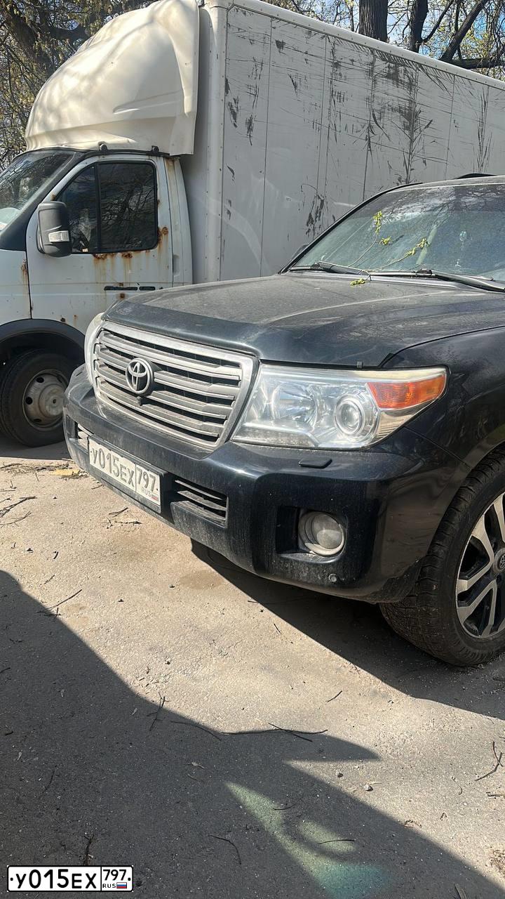 Фото автомобиля TOYOTA LANDCRUISER 200, 2012 — госномер У015ЕХ797
