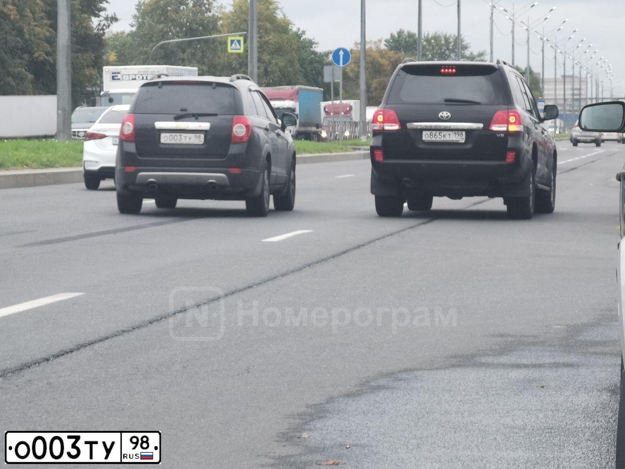 Фото автомобиля MERCEDES B-KLASSE, 2012 — госномер С800ХС178. Цвет: ЧЕРНЫЙ