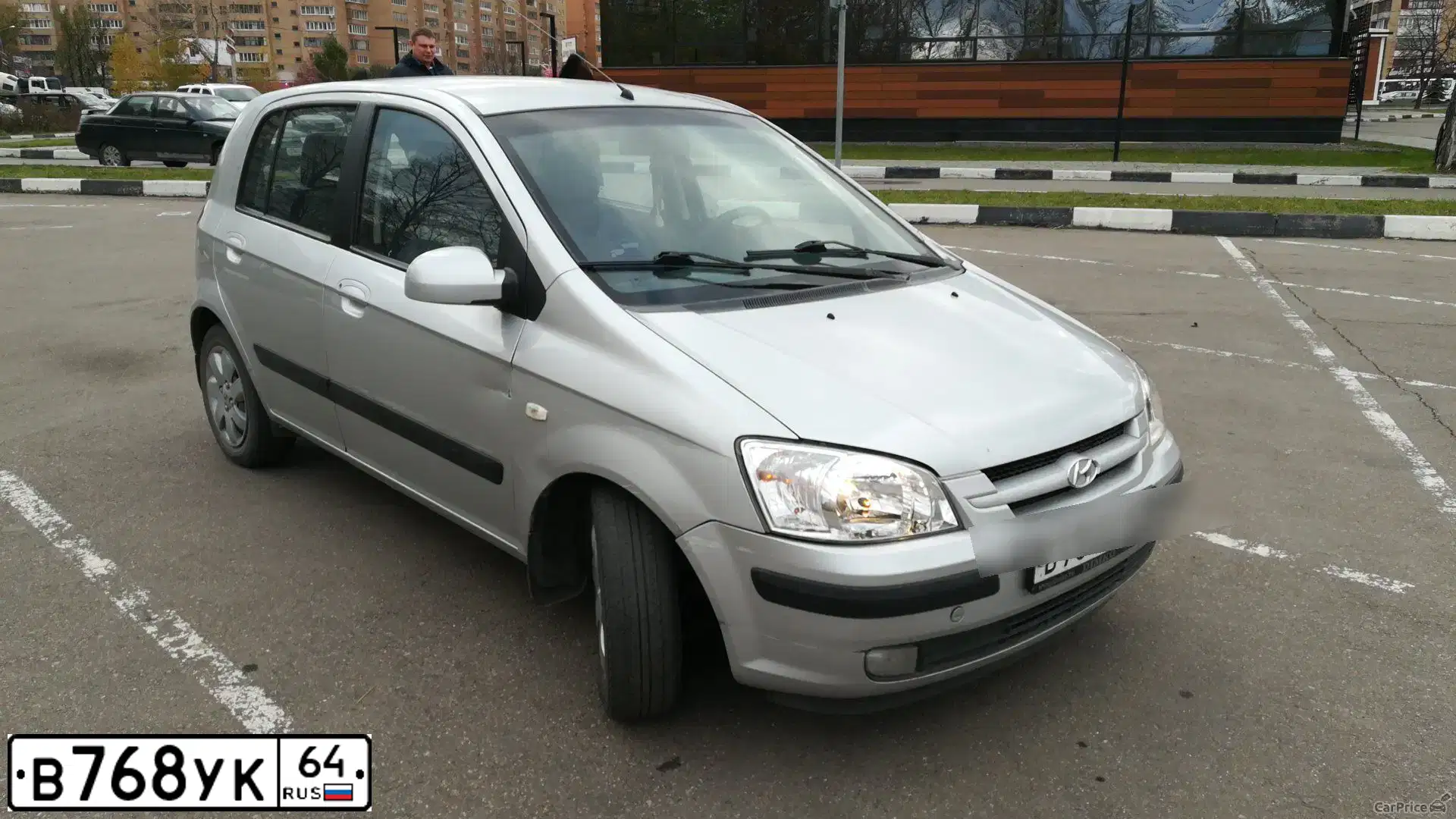 Фото автомобиля HYUNDAI GETZ, 2005 — госномер В768УК64. Цвет: СЕРЕБРИСТЫЙ