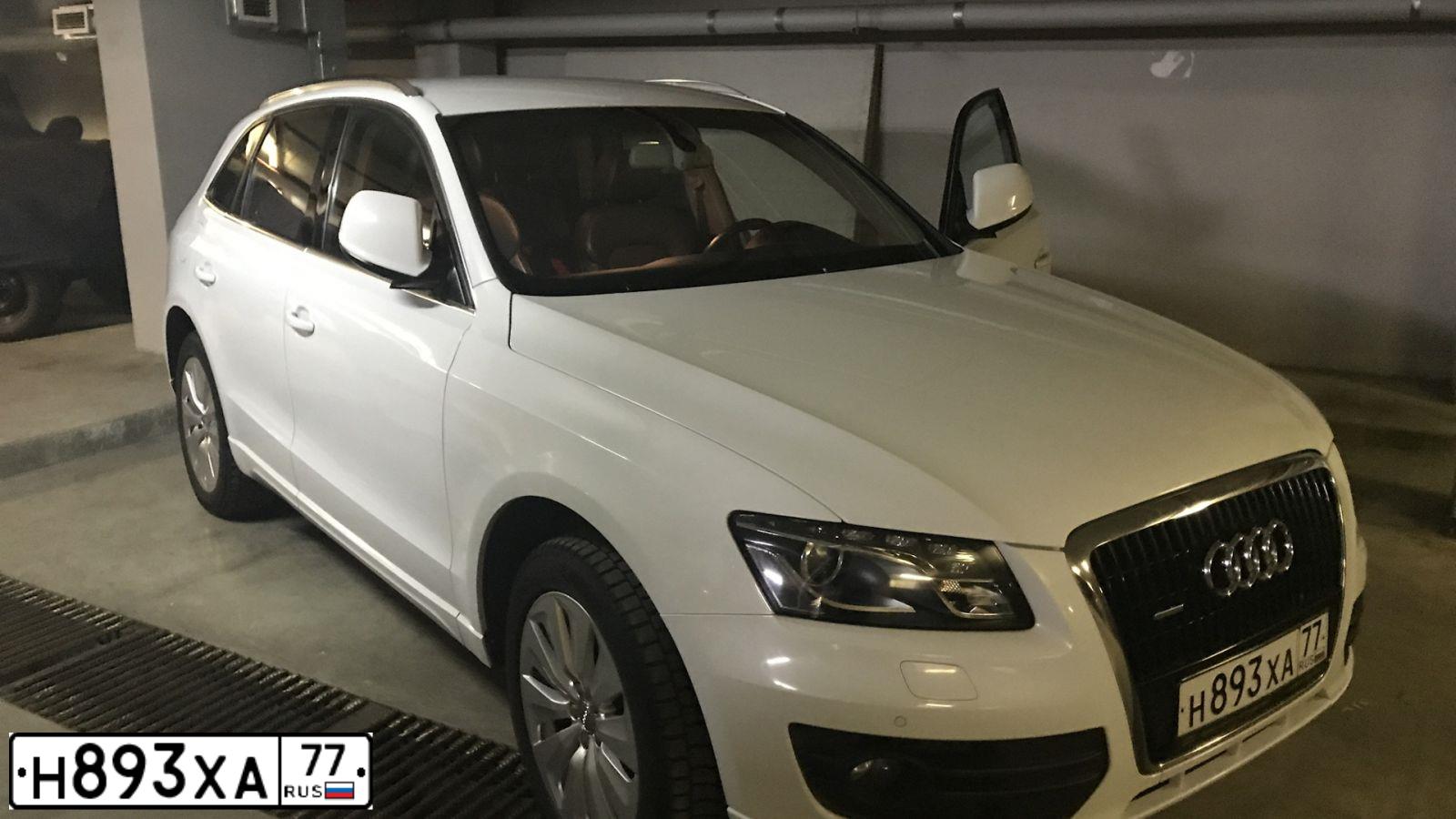 Фото автомобиля AUDI Q5, 2011 — госномер Е006ОМ33. Цвет: Белый