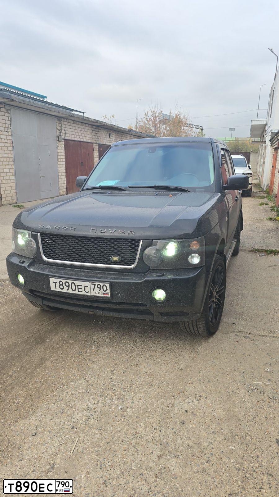 Фото автомобиля LANDROVER RANGE ROVER, 2007 — госномер О825МК777. Цвет: ЧЕРНЫЙ