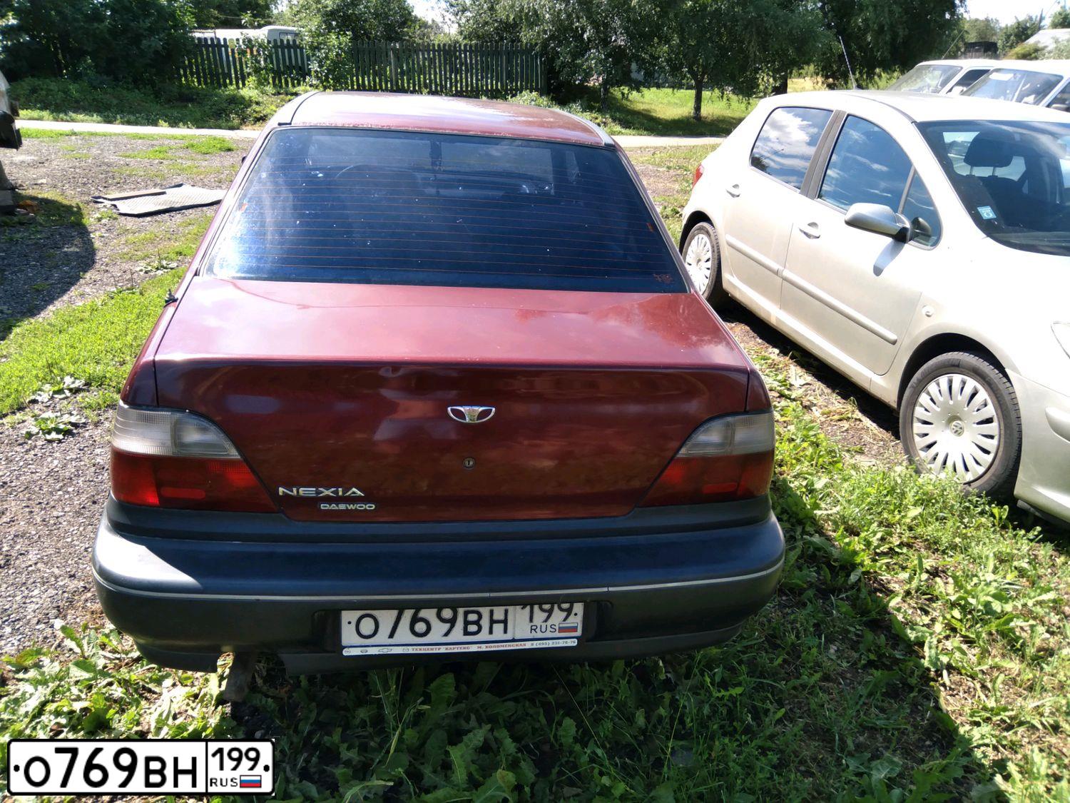 Фото автомобиля DAEWOO NEXIA, 2000 — госномер В620УН97. Цвет: Красный