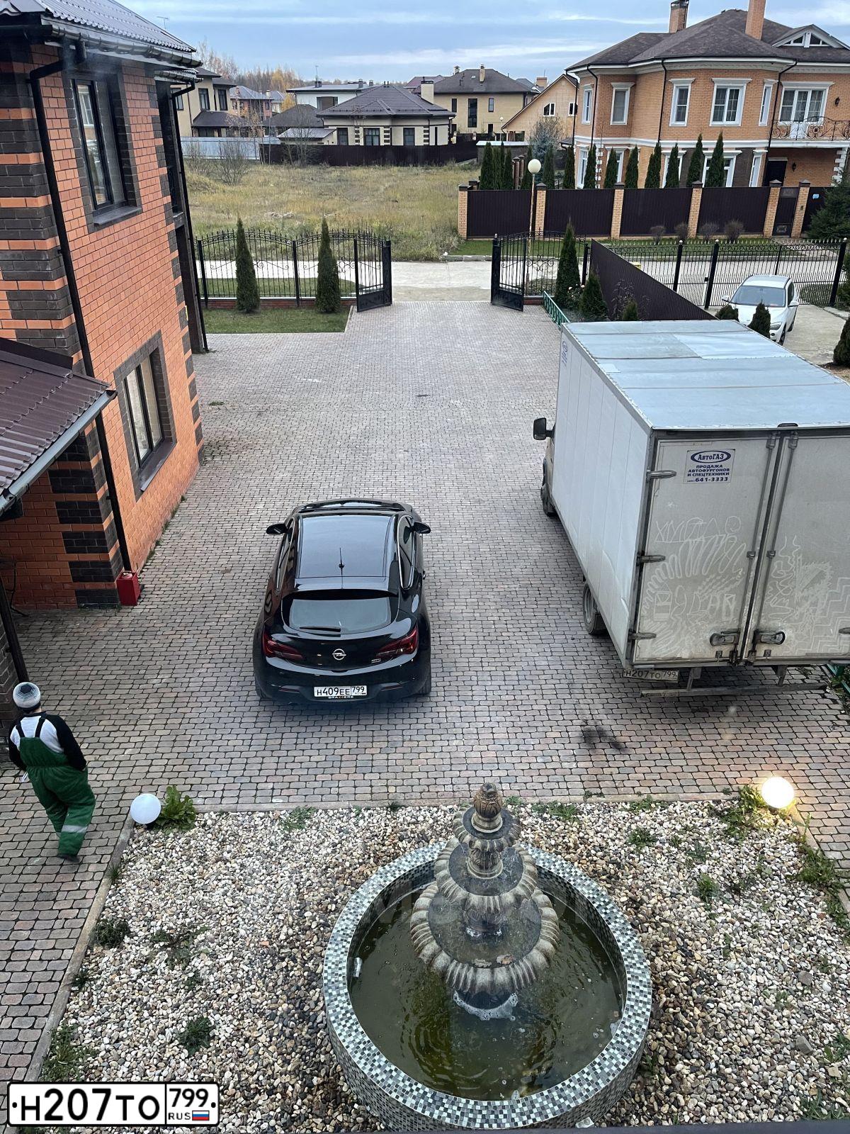 Фото автомобиля GAZ 3302 GAZEL, 2020 — госномер Н207ТО799. Цвет: ТЕМНО БЕЖЕВЫЙ