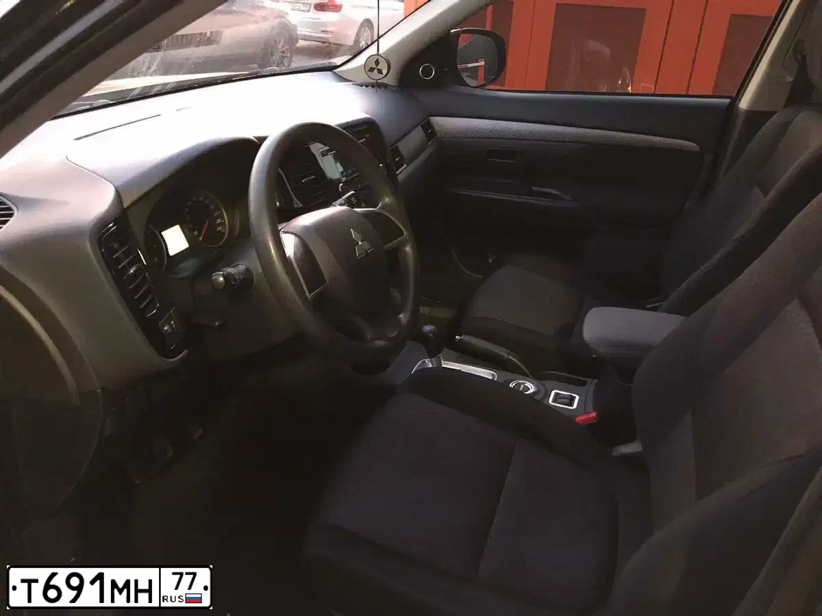 Фото автомобиля MITSUBISHI OUTLANDER, 2012 — госномер В254МА790. Цвет: ЧЕРНЫЙ