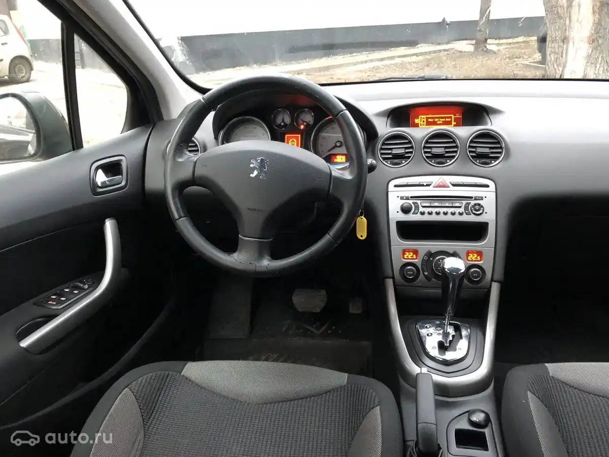 Фото автомобиля KIA SPORTAGE, 2011 — госномер Н151МВ777. Цвет: ЧЕРНЫЙ