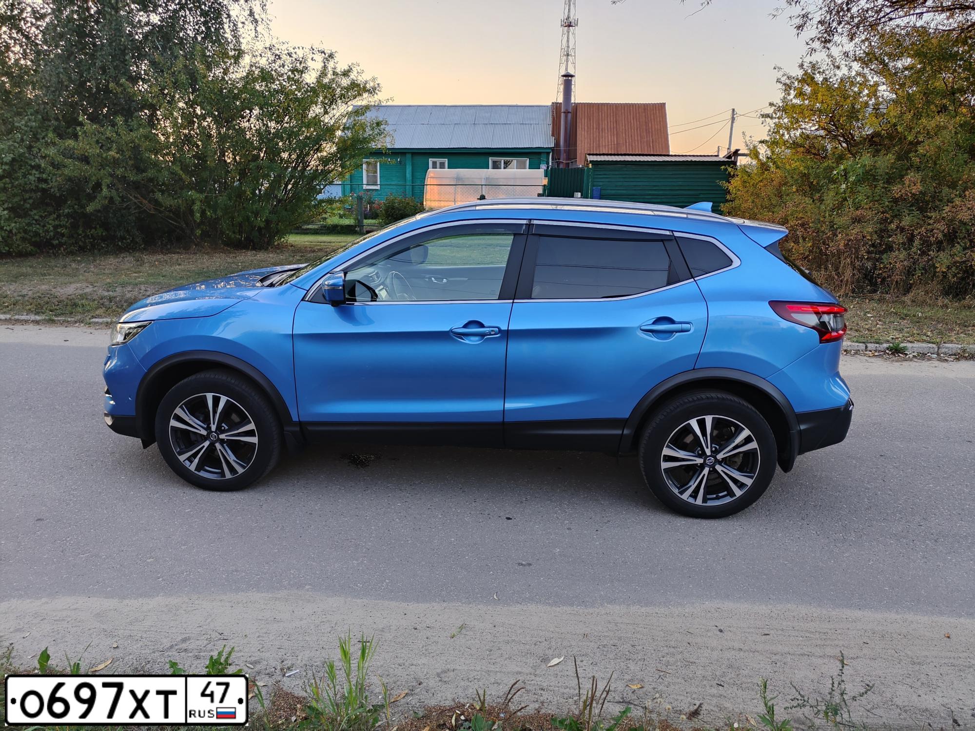 Фото автомобиля NISSAN QASHQAI, 2019 — госномер О697ХТ47. Цвет: голубой