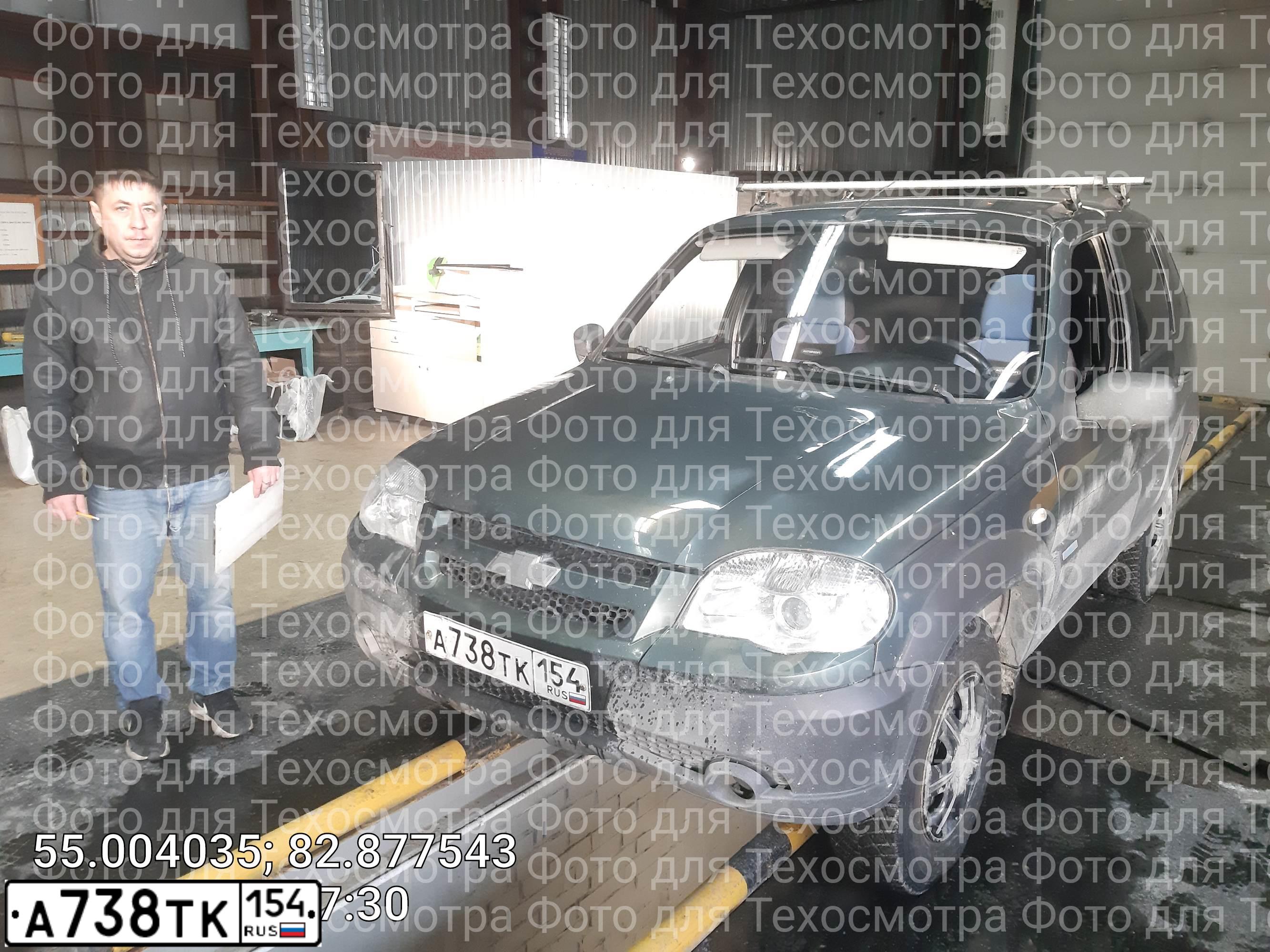 Фото автомобиля CHEVROLET T NIVA, 2011 — госномер Е778МХ702. Цвет: ЗЕЛЕНО-КОРИЧНЕВЫЙ МЕТАЛЛИК