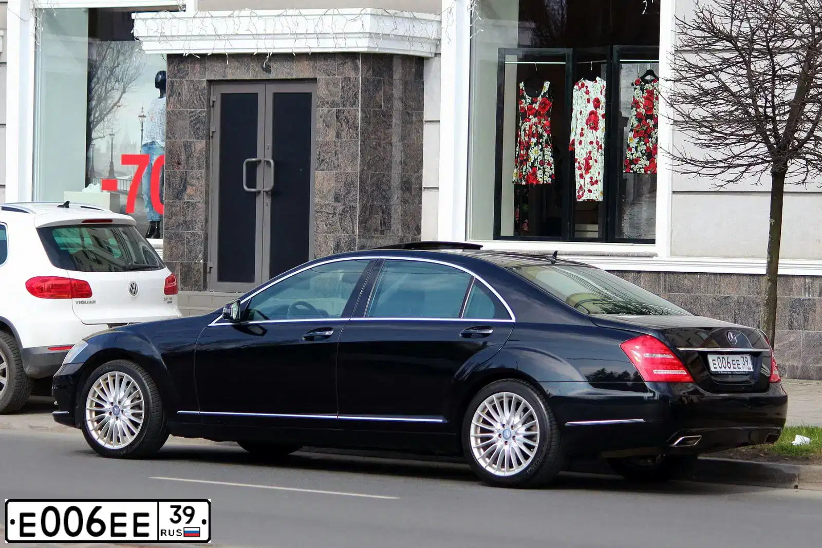 Фото автомобиля BMW SERIE 5, 2011 — госномер С713УО39. Цвет: ТЕМНО-СИНИЙ
