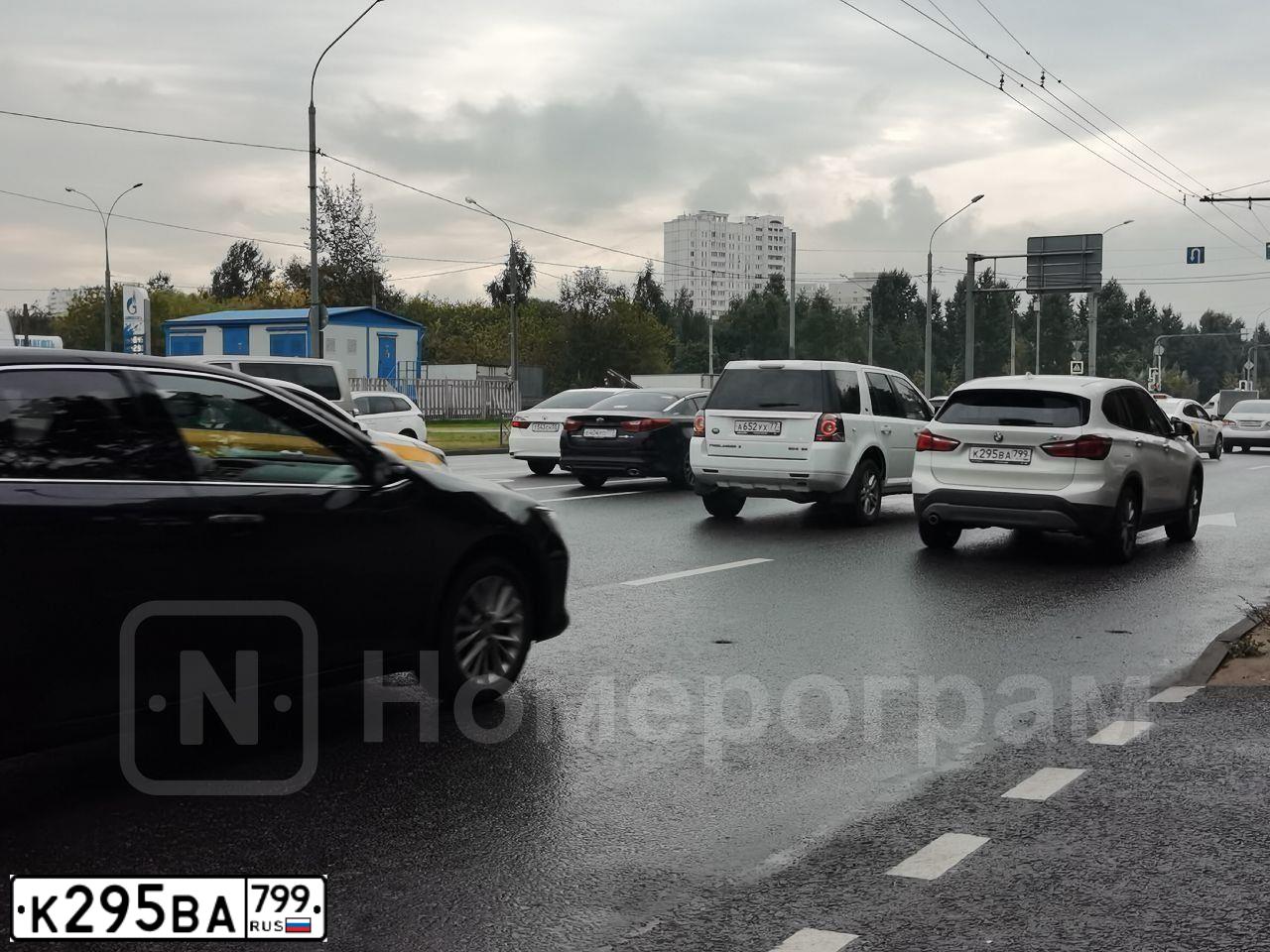 Фото автомобиля BMW X1, 2017 — госномер К295ВА799. Цвет: БЕЛЫЙ