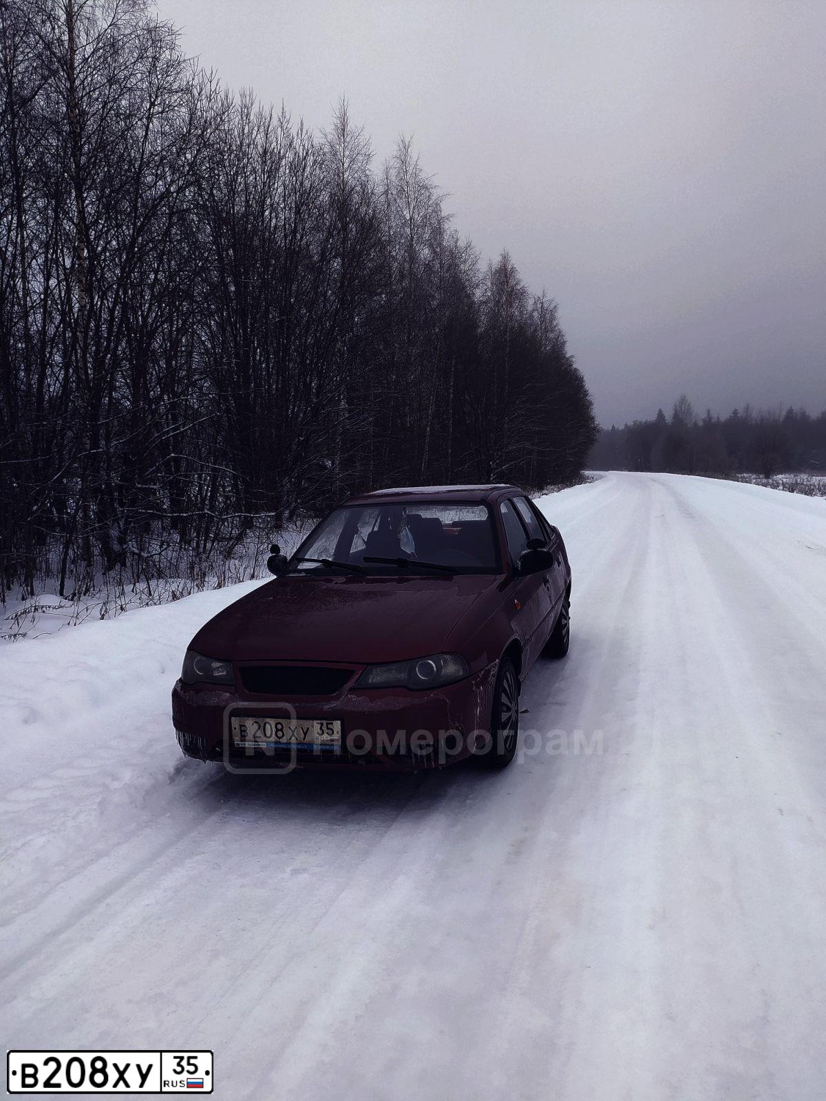 Фото автомобиля DAEWOO NEXIA, 2012 — госномер К697ТР35. Цвет: СПЕЛАЯ ВИШНЯ