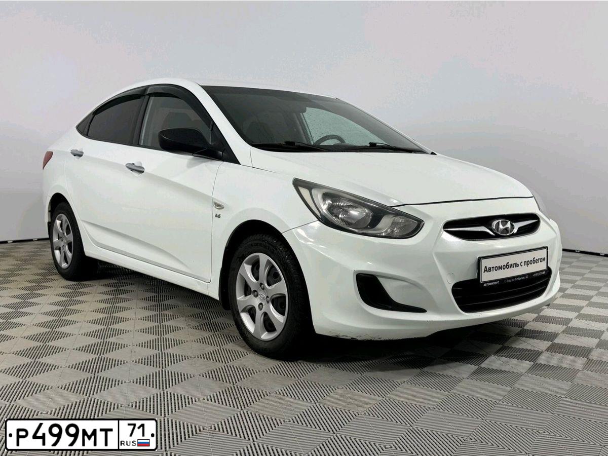 Фото автомобиля HYUNDAI SOLARIS, 2014 — госномер Р499МТ71. Цвет: БЕЛЫЙ