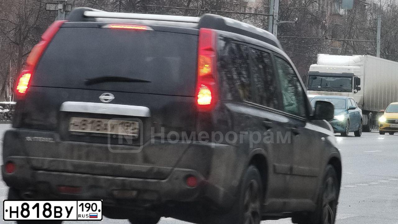 Фото автомобиля MAZDA 3, 2006 — госномер Е734ЕХ704. Цвет: ВИШНЕВЫЙ ТЕМНЫЙ