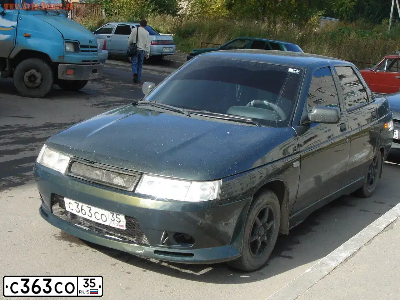Фото автомобиля LADA 2110, 2005 — госномер С363СО35. Цвет: ЗОЛОТИСТЫЙ ТЕМНО-ЗЕЛЕНЫЙ