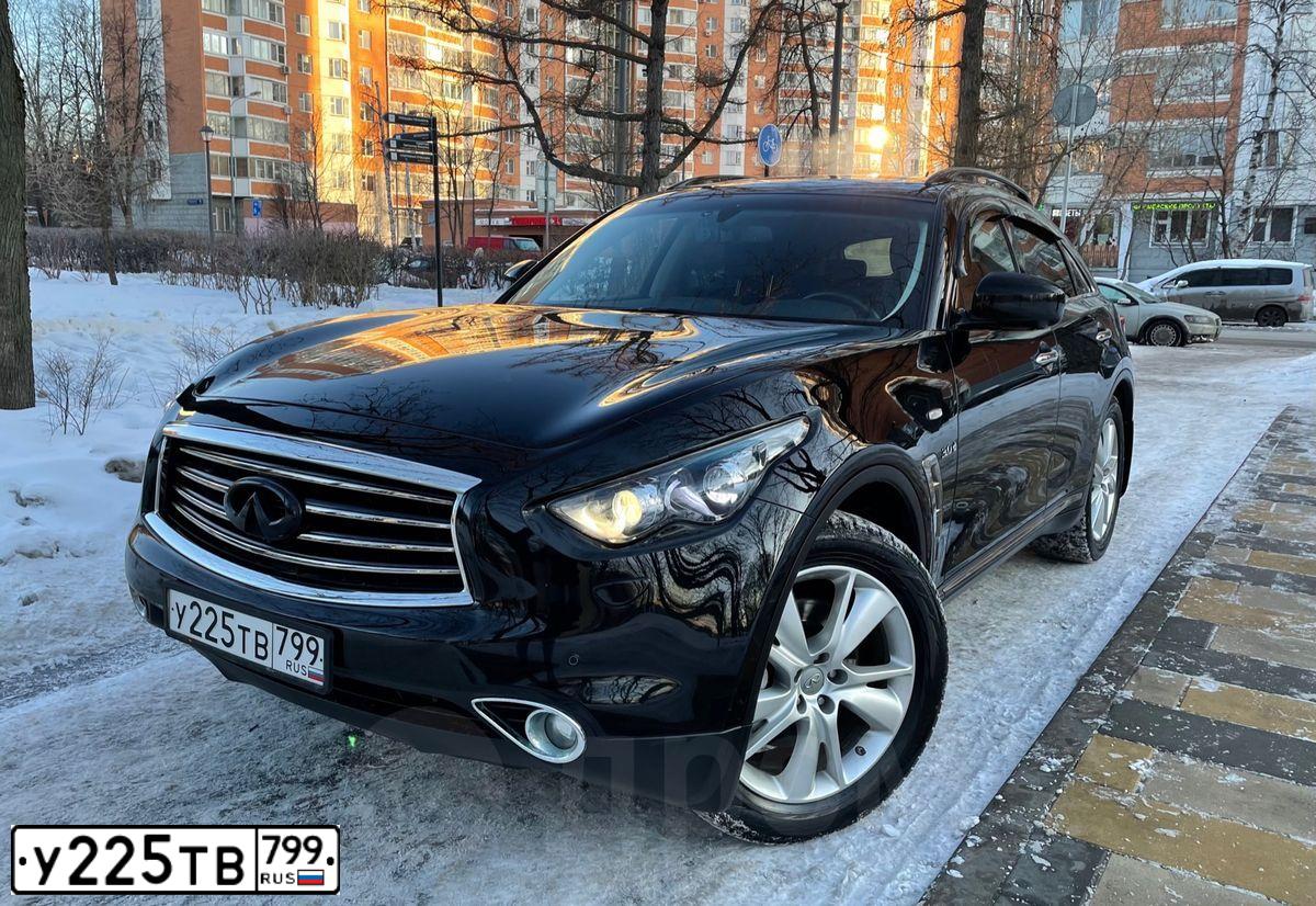 Фото автомобиля INFINITI QX70 /FX/, 2016 — госномер У225ТВ799. Цвет: ЧЕРНЫЙ