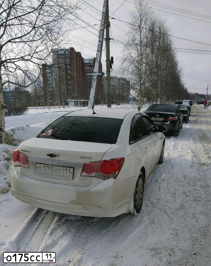 Фото автомобиля CHEVROLET CRUZE, 2013 — госномер О175СС11. Цвет: БЕЛЫЙ