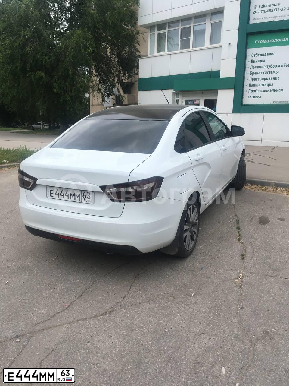 Фото автомобиля LADA 2171 PRIORA, 2012 — госномер Е444ММ63. Цвет: Белый